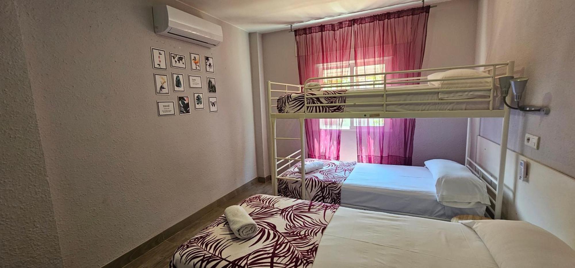 Hostal La Cabana Salou Exterior photo